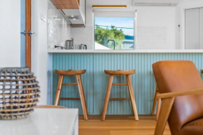 Shorelands - Stylish Beach-side Haven, Steps from the Beach and Surf in Gracetown